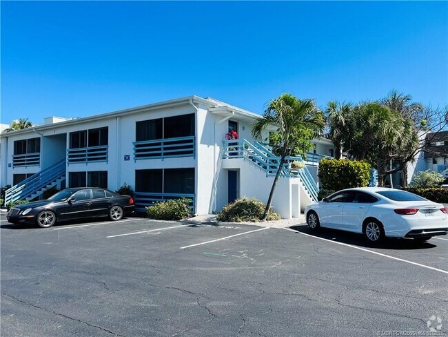 Building Photo - 11000 S Ocean Dr Unit 2-5 Rental
