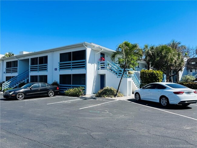 Building Photo - 11000 S Ocean Dr Unit 2-5 Rental