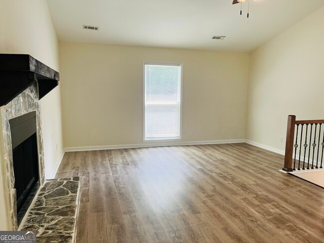 Photo - 28 Bowers Dr