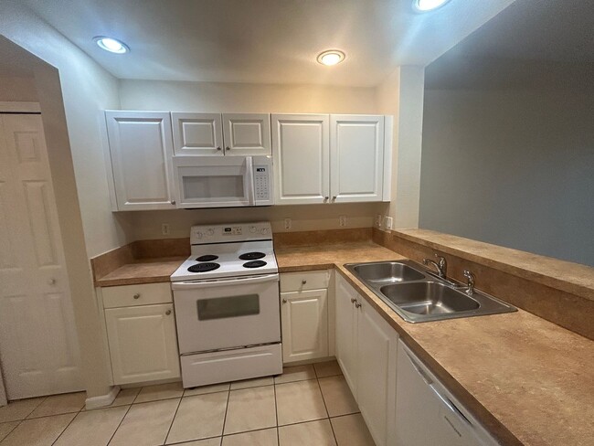 Spacious  3/2 ground floor unit
