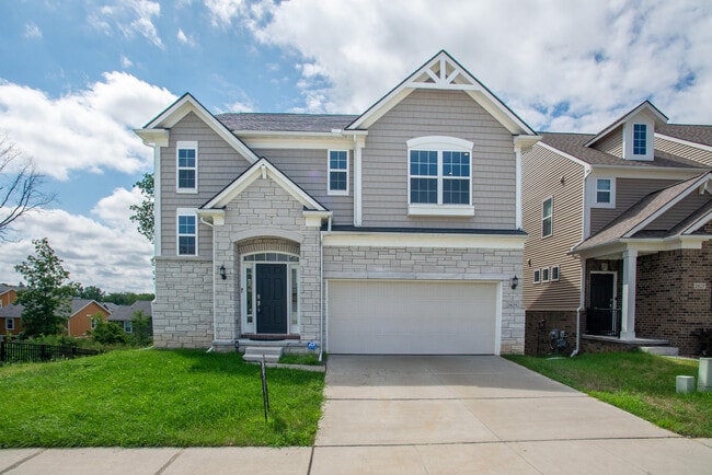 Building Photo - 2825 Dillon Dr