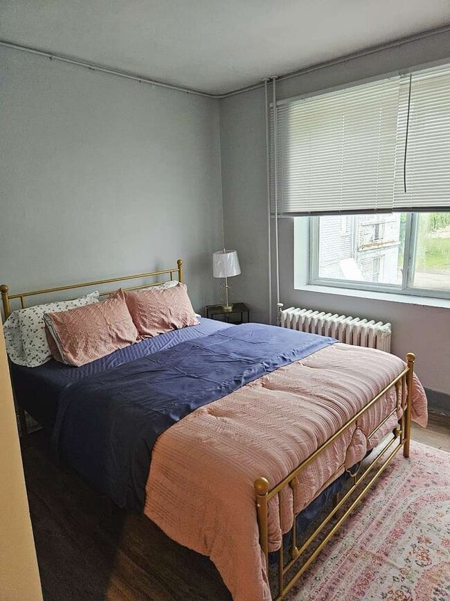 Photo - 602 Henry St Unit 2E