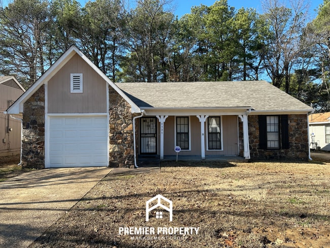 Building Photo - Charming 3BR/2BA in Country Brook | Vaulted Ceilings, Fireplace & Fenced Yard