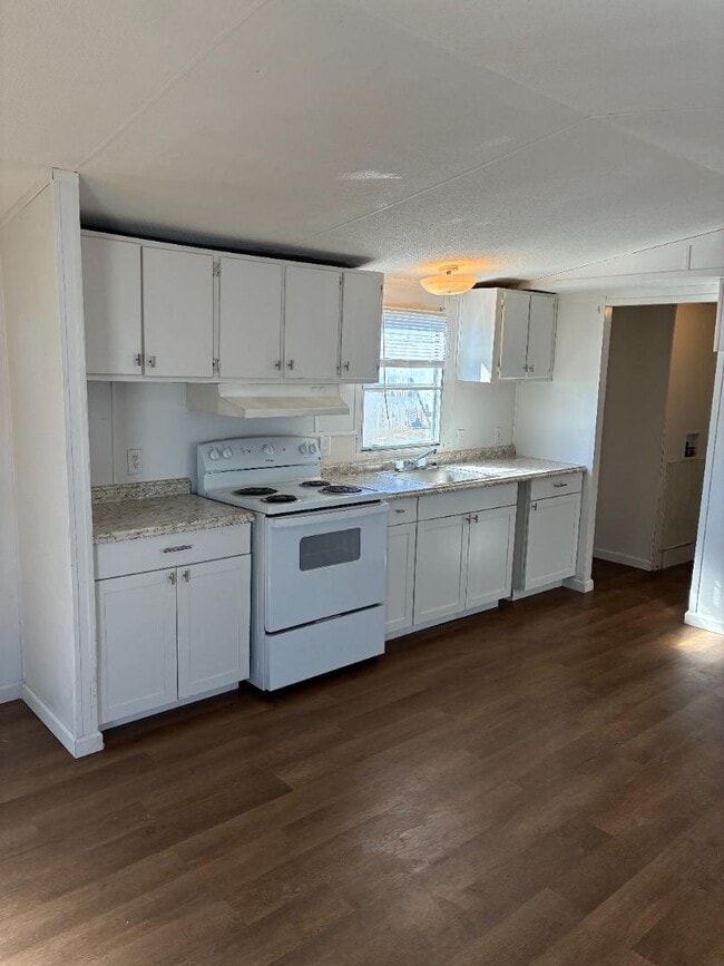 Photo - 2320 Wysteria Ln