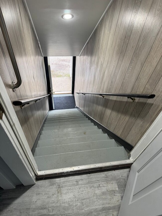 Photo - 2nd floor 2 bedroom 1 bath unit