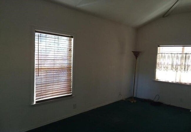Photo - REDUCED - CLOSE TO UNR - HARDWOOD FLOORS -...