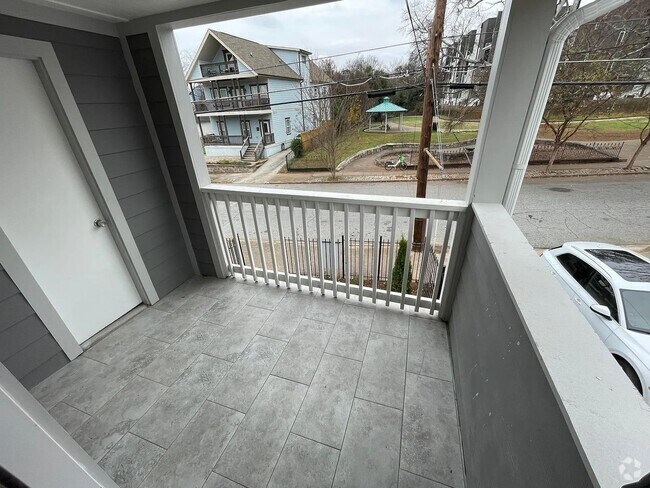 Building Photo - 401 Angier Ave NE Unit 201 Rental