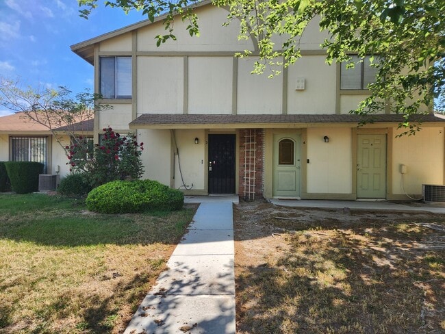 Photo - 2 BED, 1 BATH TOWNHOUSE CLOSE TO UNLV!!!!