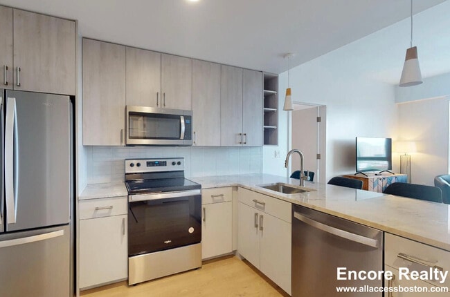 Building Photo - 34 Fordham Rd Rental