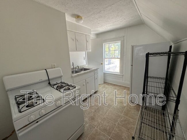 Photo - 3021 Harney St Unit Apt 3