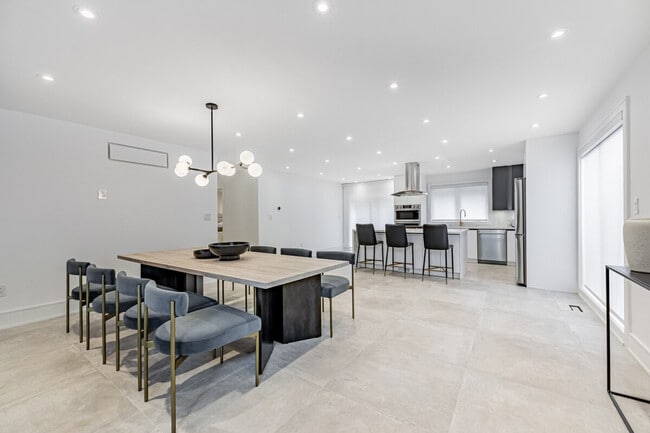 Photo - 5 Mellanby Pl Unit SI ID1513090P