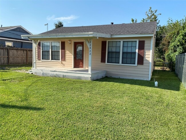 Building Photo - 12933 Barcus Ln Rental