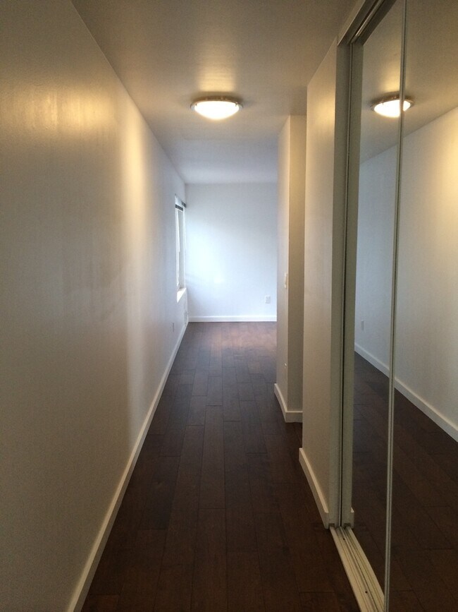 Photo - Bellevue Manor Apartements