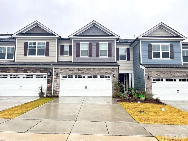 Building Photo - Luxury Townhome 3 bedroom 2855 Sq Ft for Rent