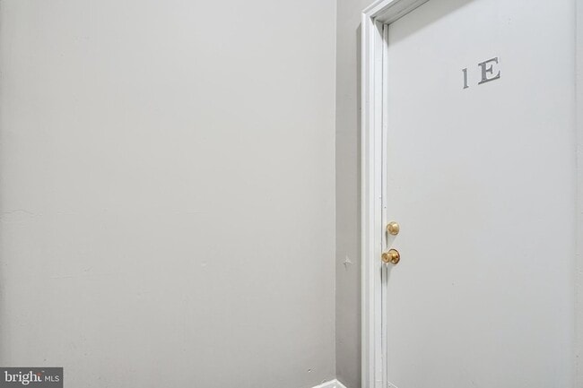 Photo - 1511 Carswell St