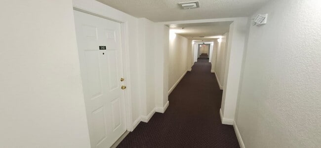 Photo - 9340 Fontainebleau Blvd Unidad W310