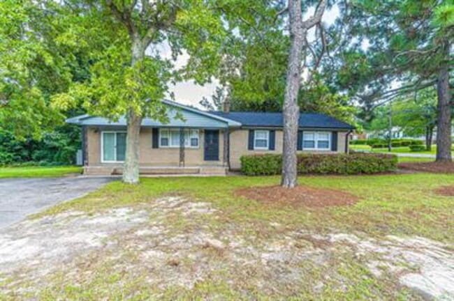 Photo - 205 N Glover St