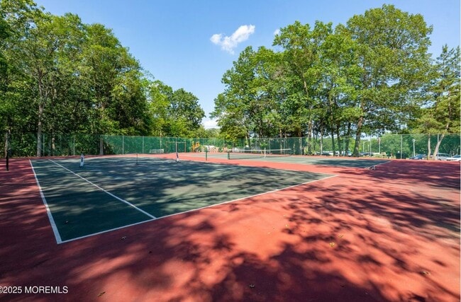 Photo - 106 Whispering Oaks Way