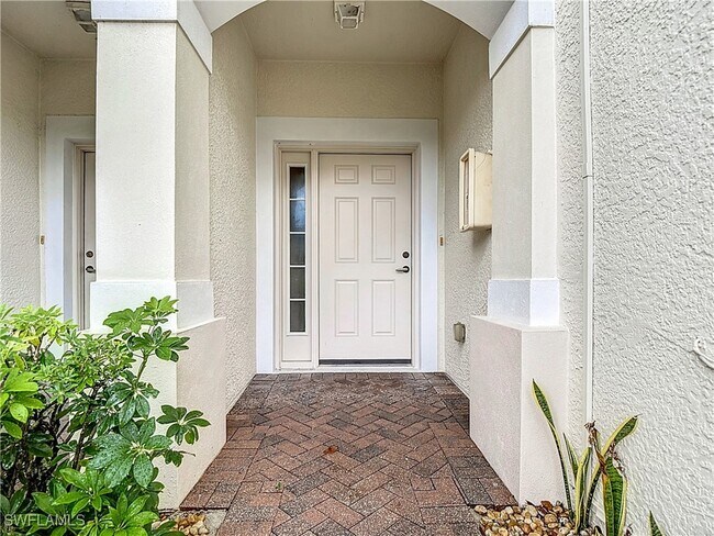 Photo - 1176 Oxford Ln