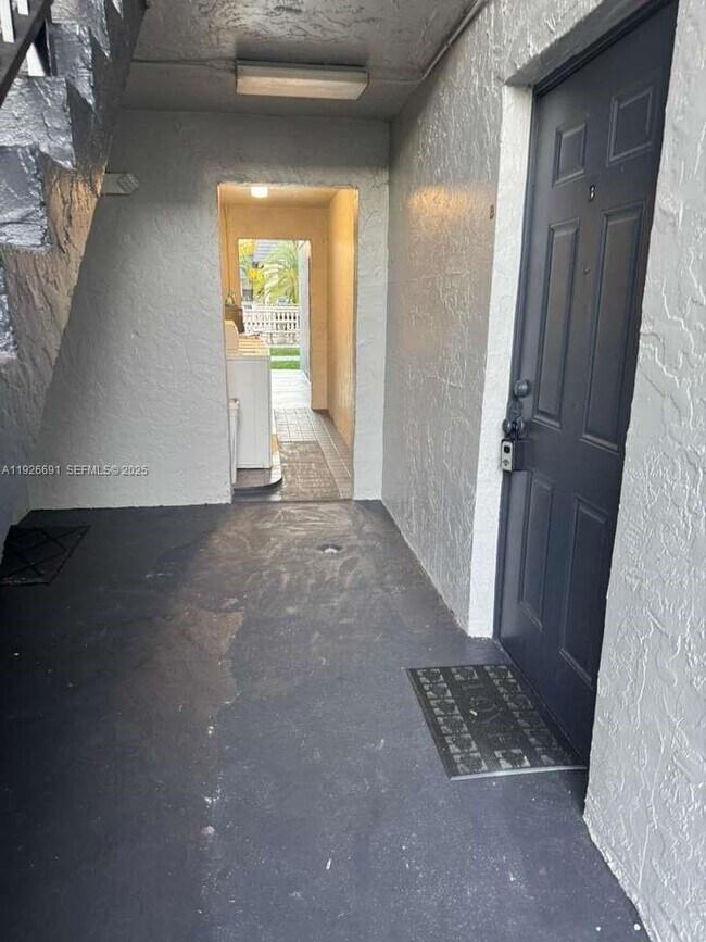 Building Photo - 8003 W 6th Ave Unit B