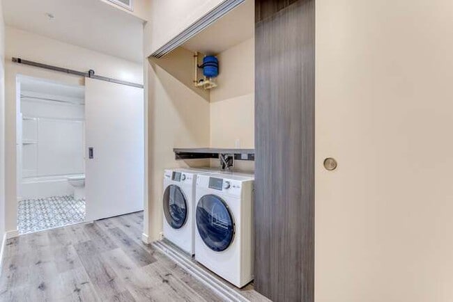 Entry Closet - oneR midTown Apartments