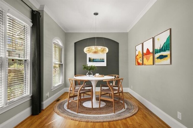 Photo - 395 Laurent St NW