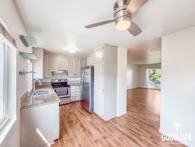Building Photo - SD: Bright 2BD/2BA Condo in La Mesa with Community Pool, Private Balcony & In-Unit Laundry