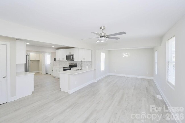 Photo - 3825 Westway Dr