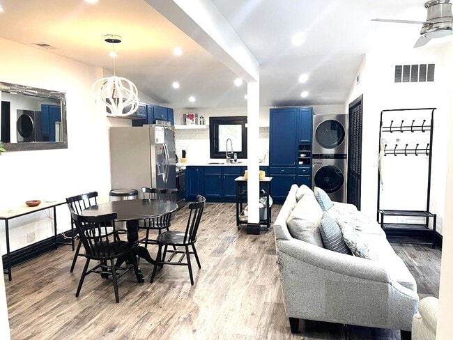 Photo - 4728 N Kennicott Ave