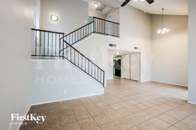 2368 Valley Dr