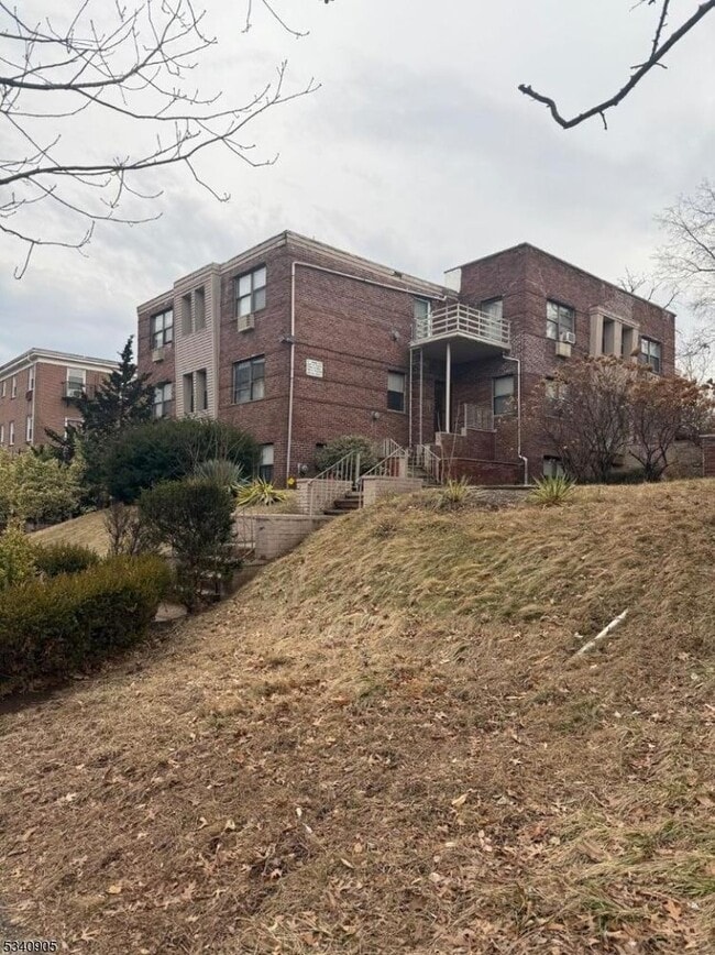 Building Photo - 365 Park Ave Unit 316-316 Rental