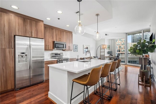 Photo - 1080 Peachtree St NE Unit 1306