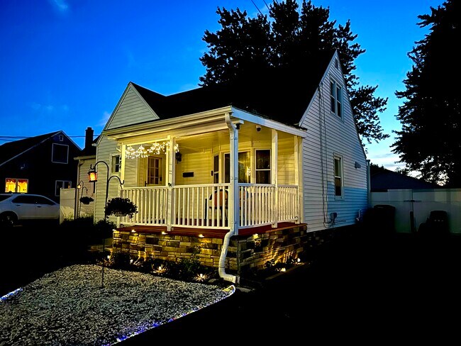 Photo - 484 Ivyhurst Rd N House