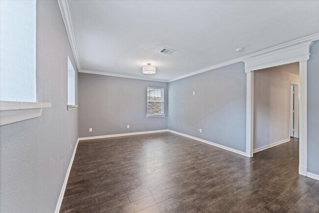 9639 Vogue Ln