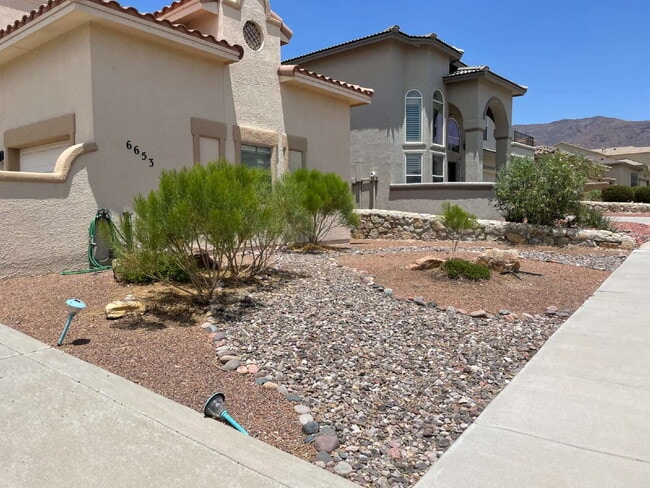 Photo - "Charming El Paso Oasis: 3-Bedroom Retreat...