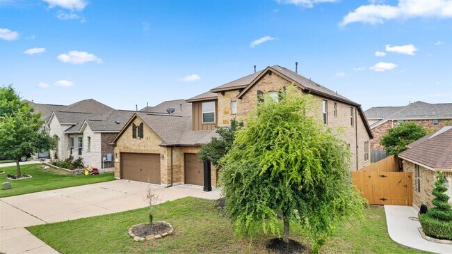 Photo - 221 Mandana St