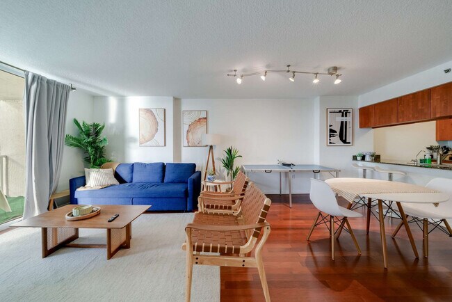 Photo - 1 SE 12th St Unidad FL17-ID1373699P