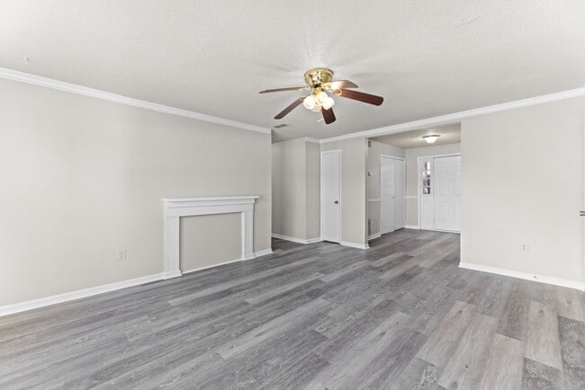 Building Photo - 121 Mark Twain Cir Rental
