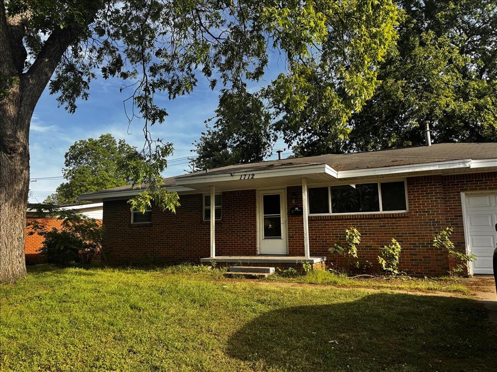 Photo - 1712 W Boyd St