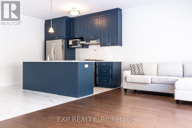 Photo - 6 Dominique St