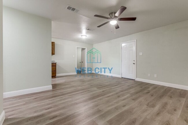 Photo - 6330 Cinnamon Oaks Dr