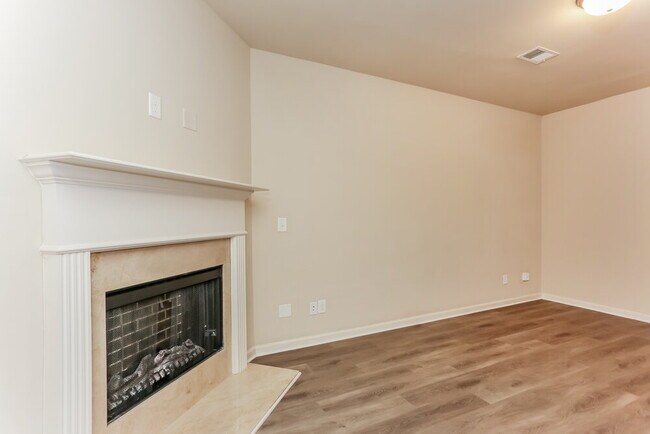 Photo - 250 Stillwood Dr