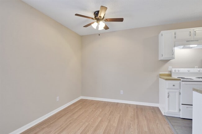 Photo - 1300 Baker Ave Unit D2