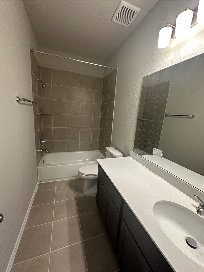 Photo - 206 Mercury Sky Rd