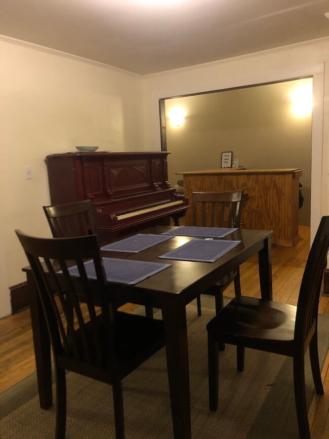 Photo - 405 W Green St