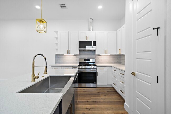 Photo - 4012 Cetti St