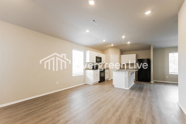 Photo - 6602 NW Kathleen St