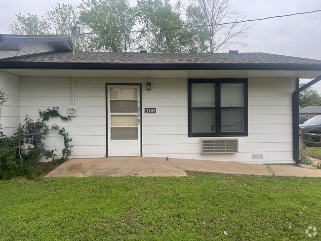 Building Photo - 106 N 3rd St Rental