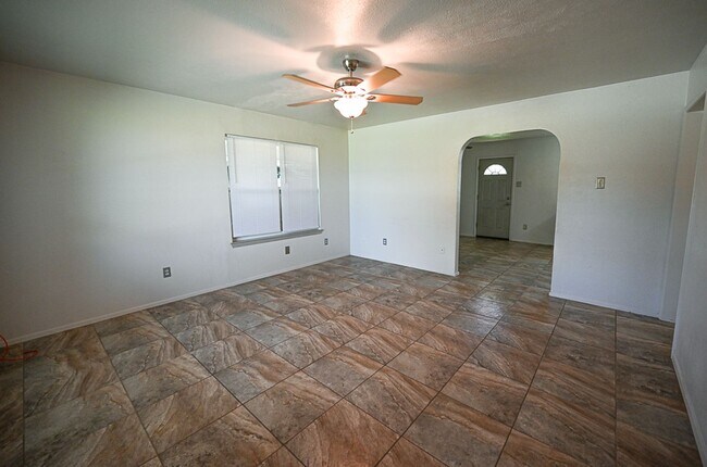 Photo - Charming Country Home 2 Bed 1.5 Bath