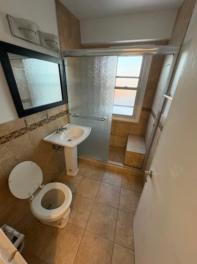 Photo - 2909 N Sheridan Rd Unit 1902